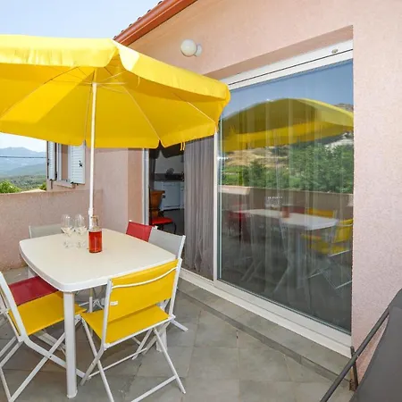 Amazing In Petreto-biccisano Daire